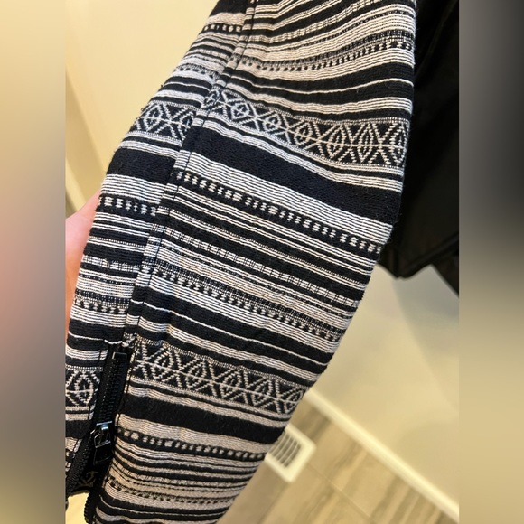 Pattern detail leather jacket - Picture 2 of 2